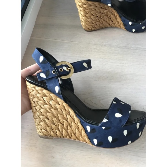 AUTHENTIC Louis Vuitton "Tuileries" sandals - Picture 14 of 16